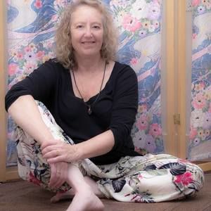 Meet your Posher, Cynthia